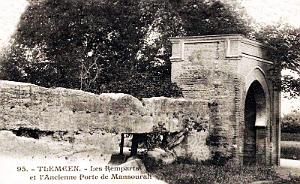 TLEMCEN - REMPARTS ET ANCIENNE PORTE DE MANSOURAH  - 1917